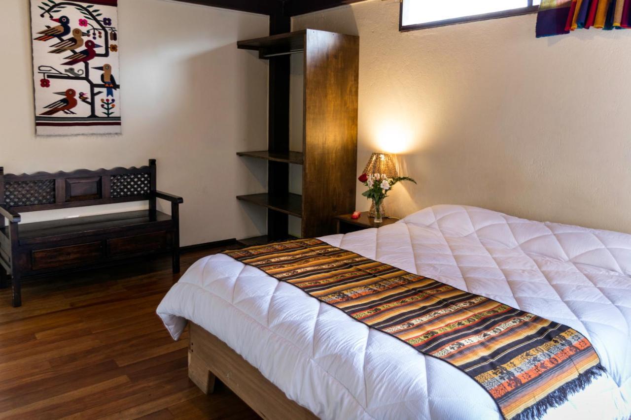 Hostal Alcala Quito Esterno foto