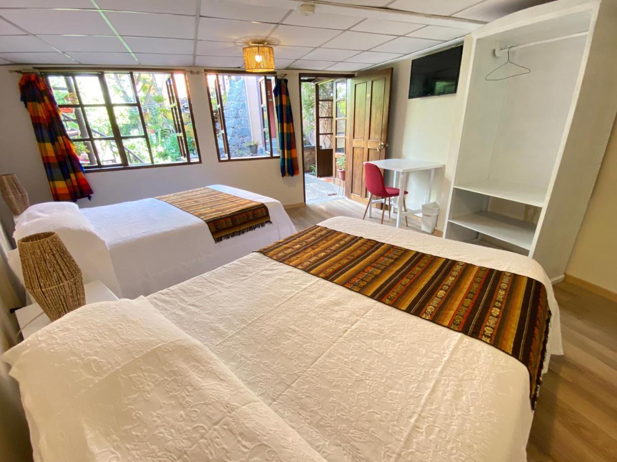 Hostal Alcala Quito Esterno foto
