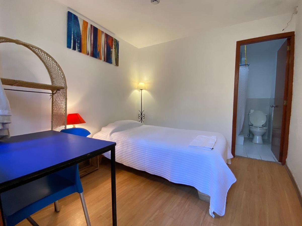 Hostal Alcala Quito Esterno foto