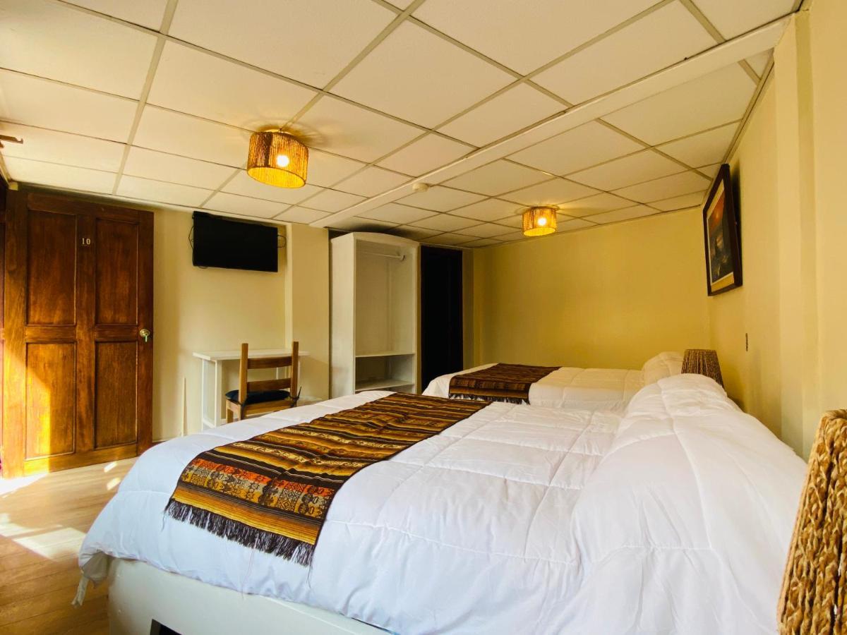 Hostal Alcala Quito Esterno foto