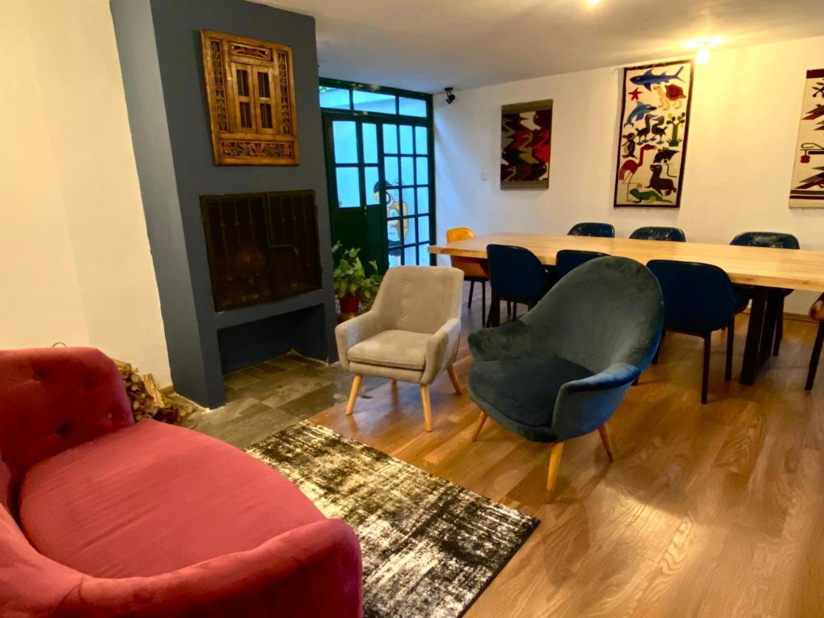 Hostal Alcala Quito Esterno foto