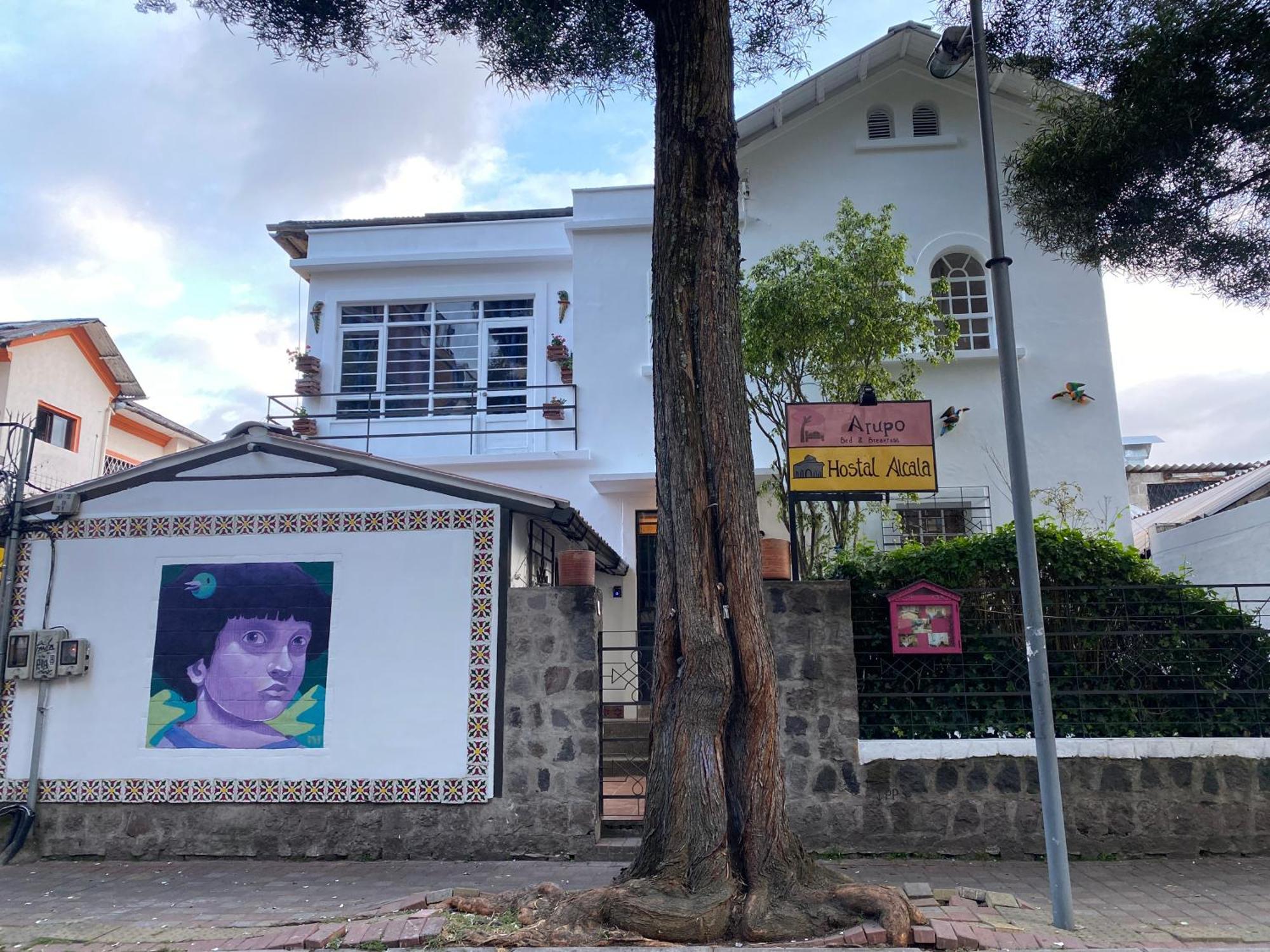 Hostal Alcala Quito Esterno foto