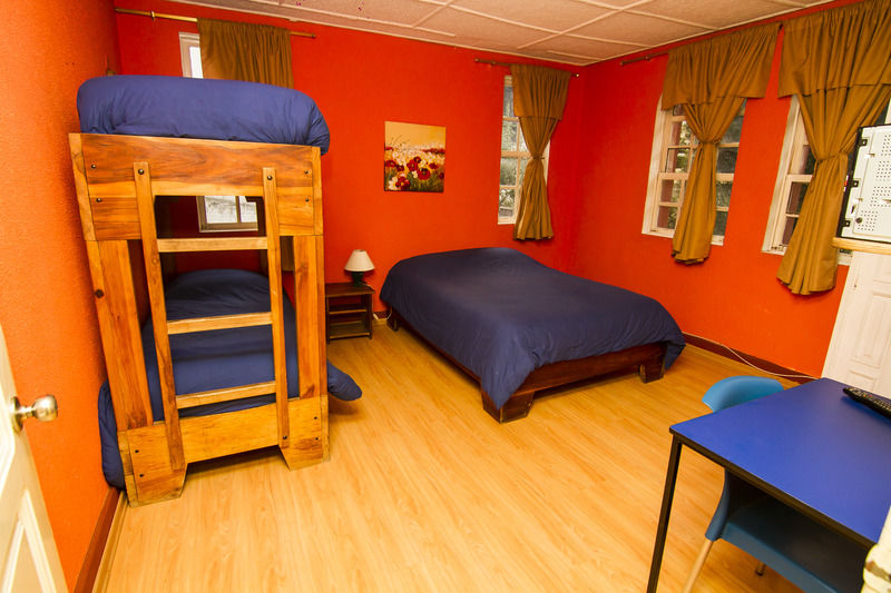 Hostal Alcala Quito Esterno foto