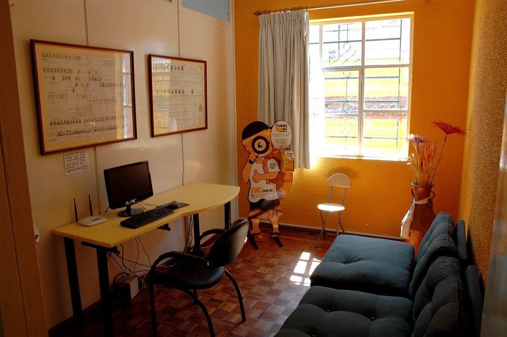 Hostal Alcala Quito Esterno foto