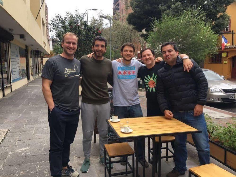 Hostal Alcala Quito Esterno foto